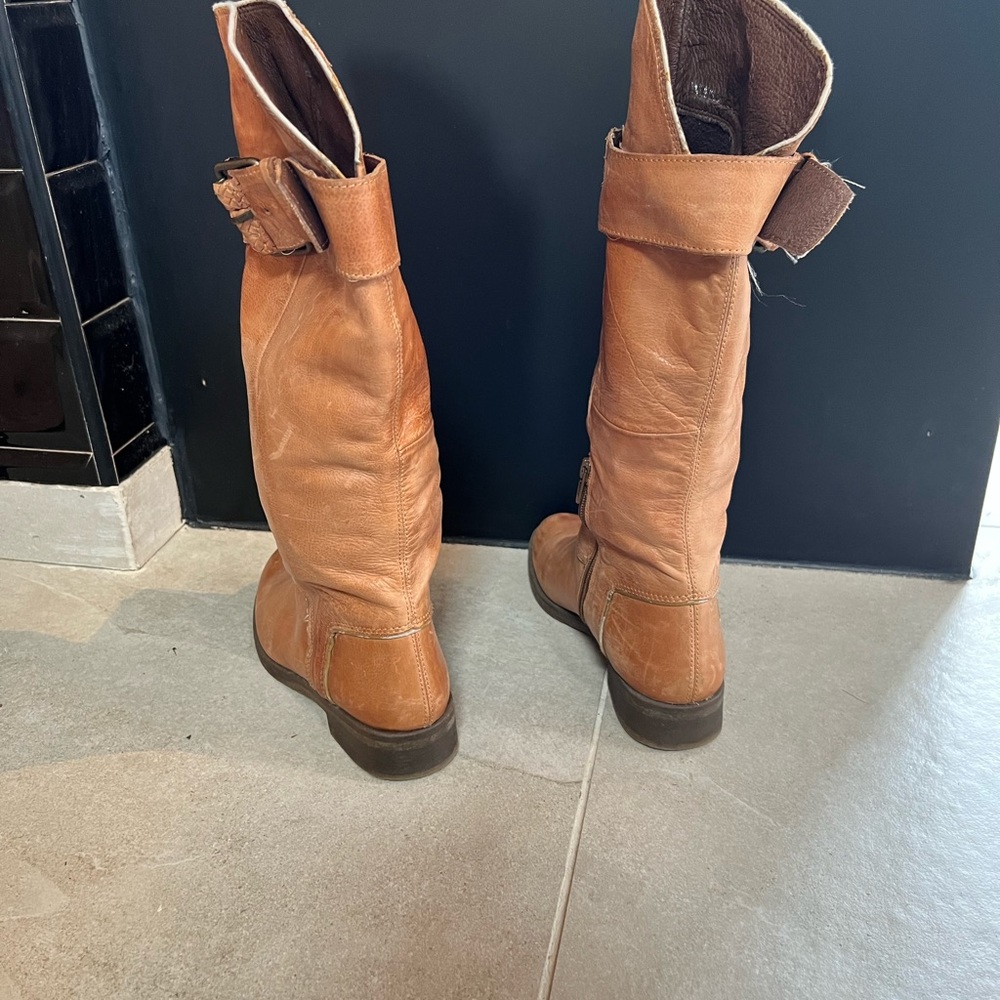 Radley London leather boots in fabulous condition